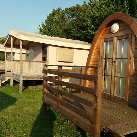 Camping Du Pontis Verteillac Exteriör bild