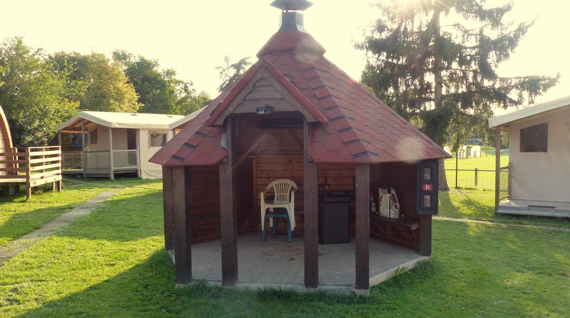 Camping Du Pontis Verteillac Exteriör bild
