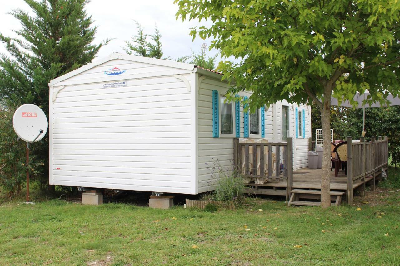 Camping Du Pontis Verteillac Exteriör bild