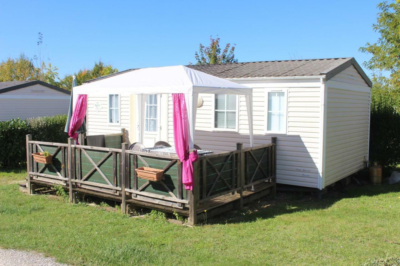 Camping Du Pontis Verteillac Exteriör bild