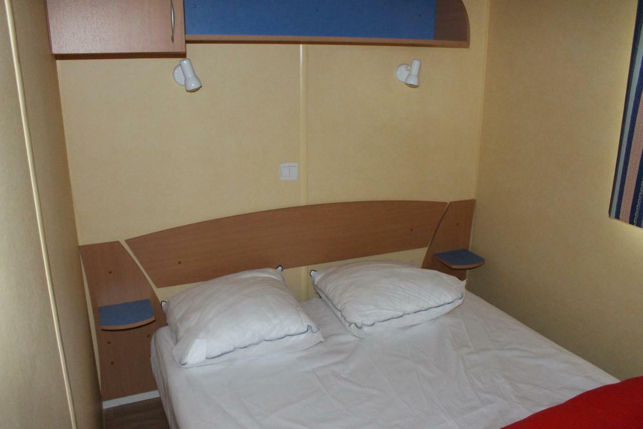 Camping Du Pontis Verteillac Exteriör bild