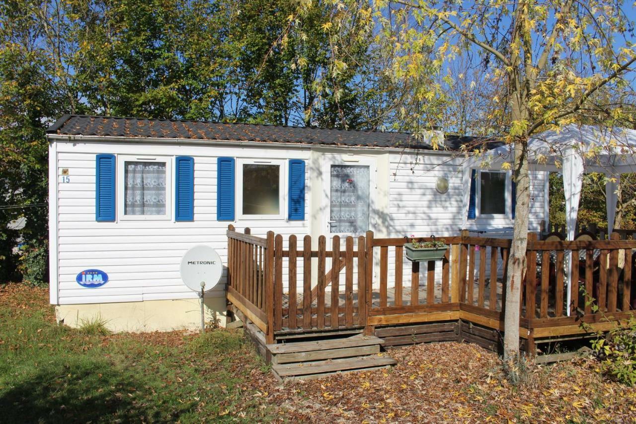 Camping Du Pontis Verteillac Exteriör bild
