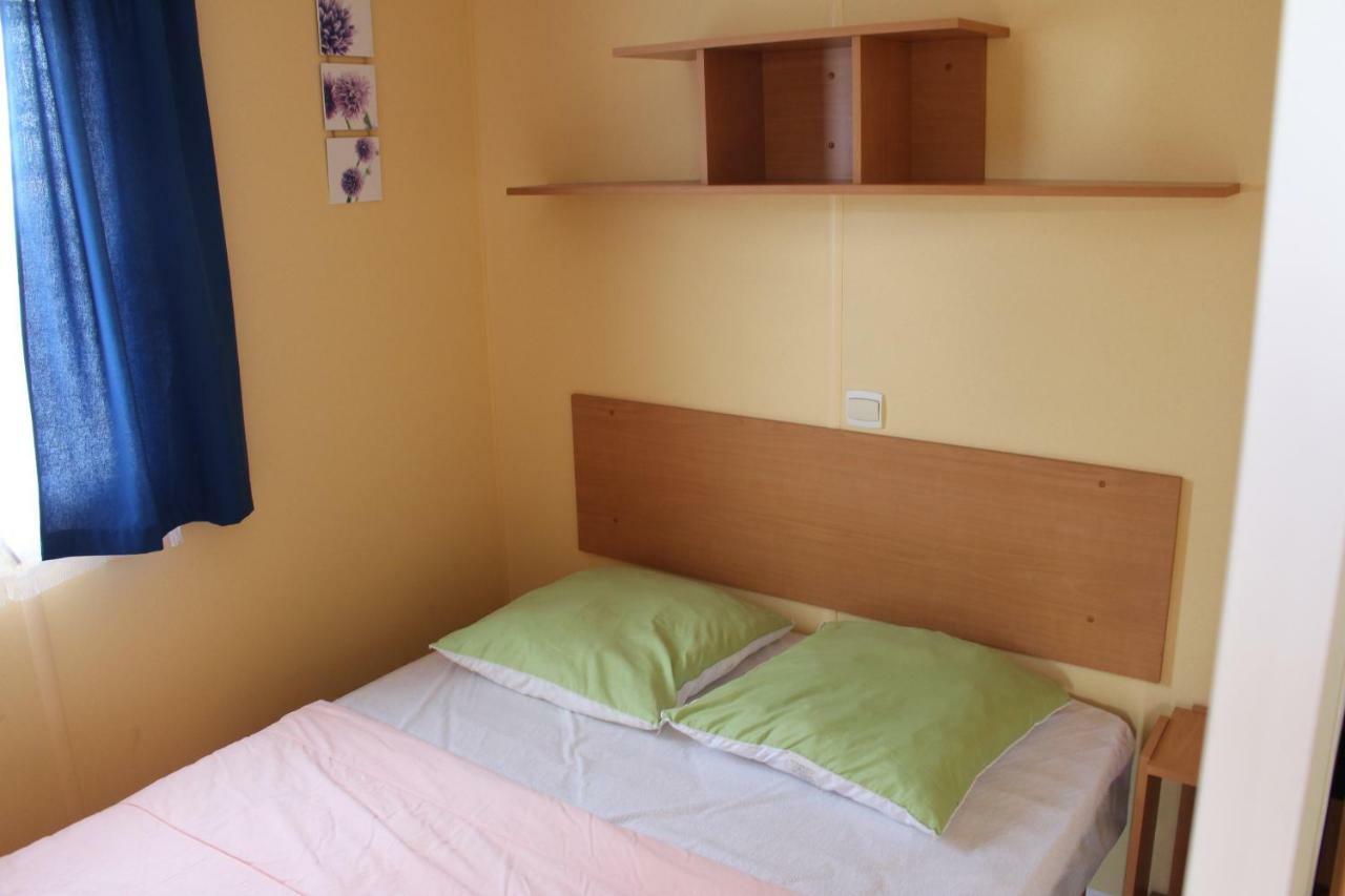 Camping Du Pontis Verteillac Exteriör bild