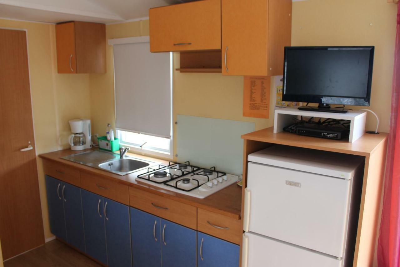 Camping Du Pontis Verteillac Exteriör bild