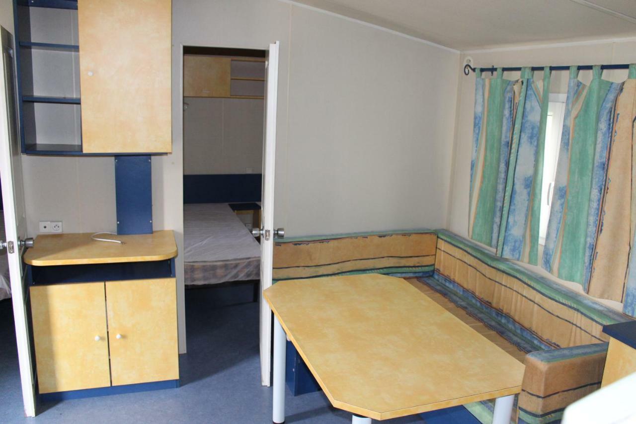 Camping Du Pontis Verteillac Exteriör bild